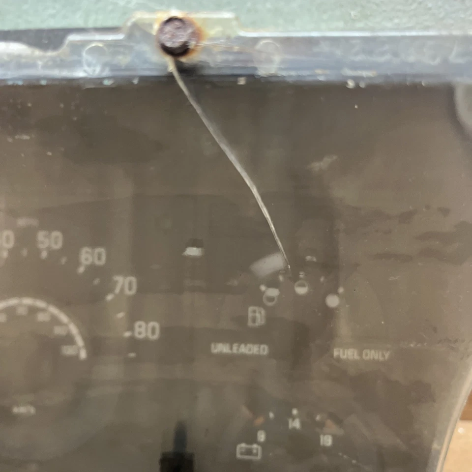 1988–1994 Chevy GMC C1500 Instrument Cluster Gauge Panel 182,xxx Miles OEM - Image 3 of 4