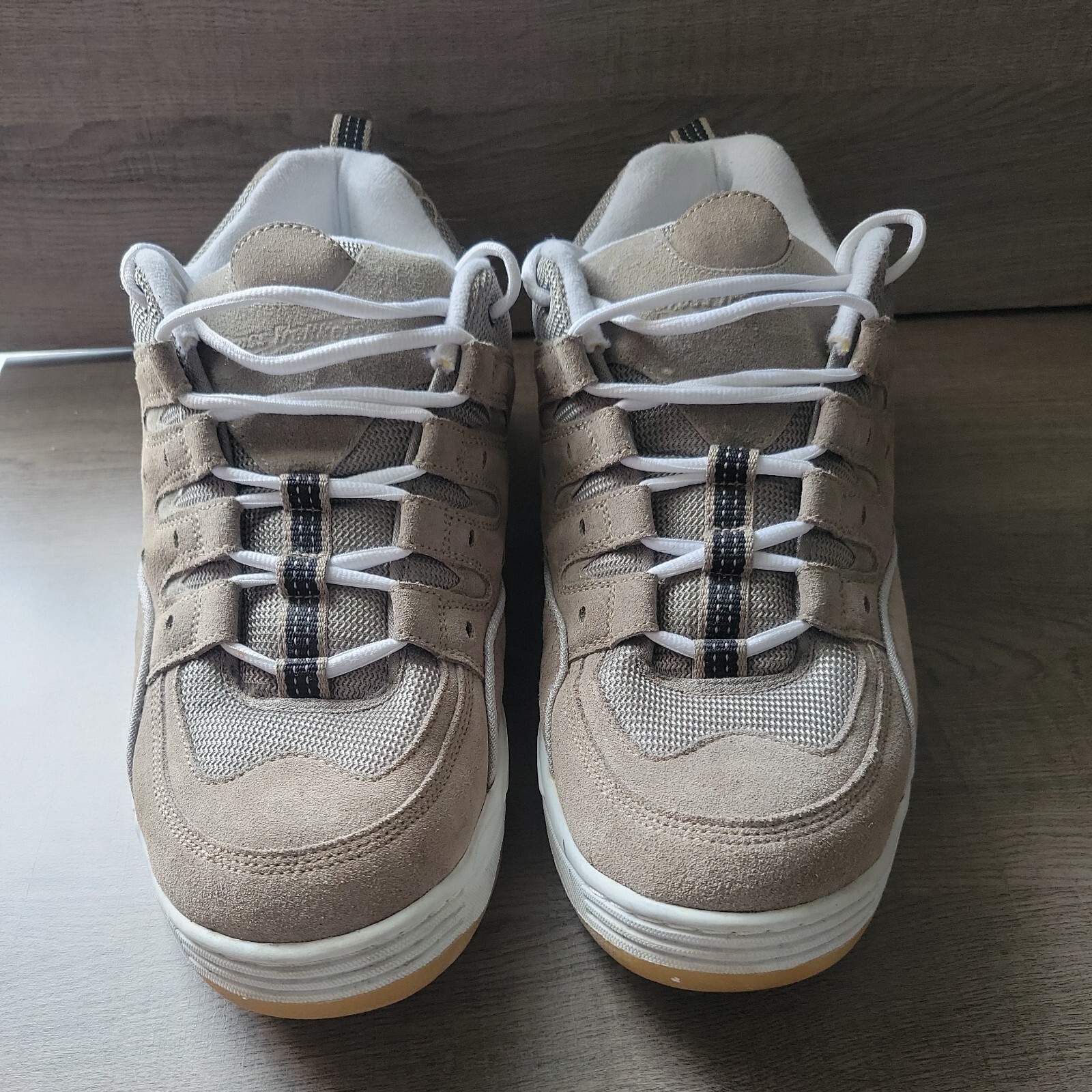 CROSS TREKKERS ATHLETIC TENNIS SHOE 