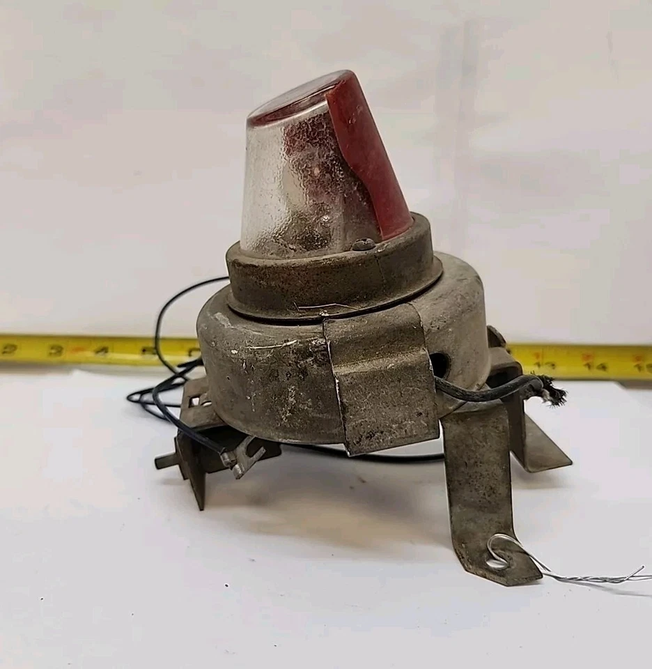 OEM GM Reel/Roll-Out Under Hood/Trunk Service Light 984946 1956-60 Pontiac(670B) - Image 4 of 4