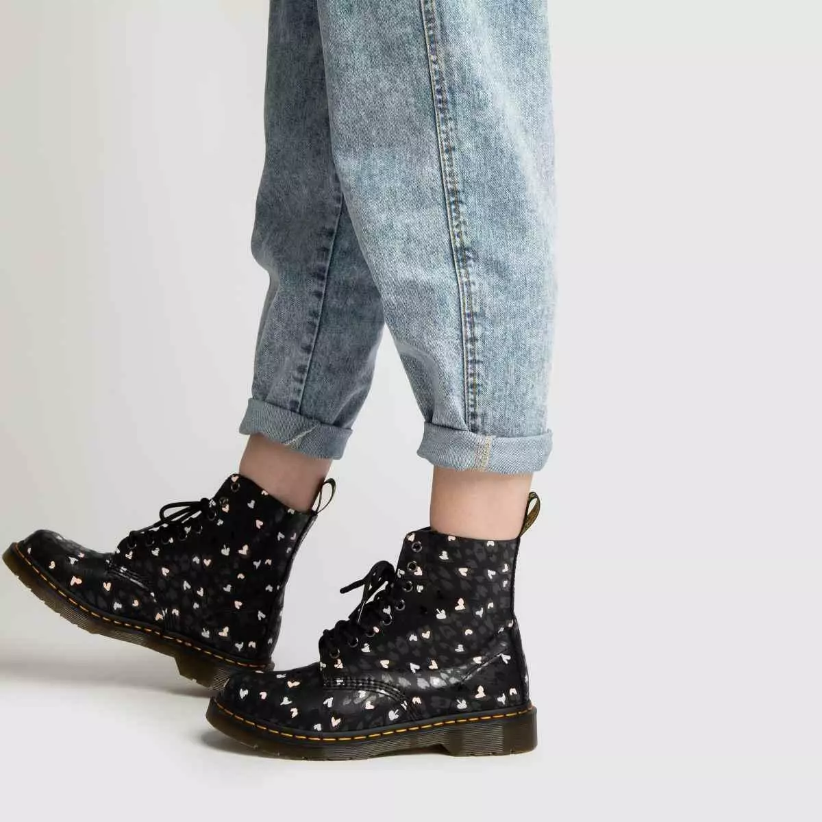 Dr martens pascal hearts clearance