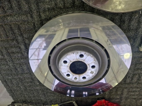 GENUINE OEM PORSCHE MACAN GTS S Brake Calipers and discs brake pads set 7k miles - Picture 11 of 23