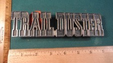 Ck05 Plymouth Trail Duster Tailgate Emblem Vintage 1974-80 3824195 Trail Duster