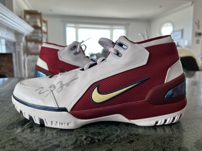 DS  03 Autographed Sz 13 Air Zoom Generation 1st Game 308214 112   LeBrOn JaMeS