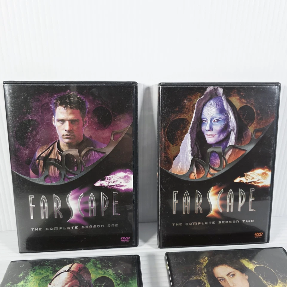 Farscape The Complete Series 26 Disc DVD Box Set Of 5 - Very Good  - Image 2 of 4