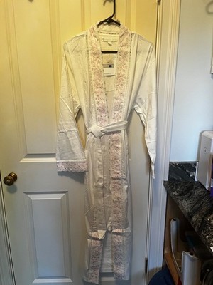eileen west long robe size XL new with tags