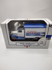 1991 TRUE VALUE 1931 DIE CAST METAL DELIVERY TRUCK BANK ERTL NEW