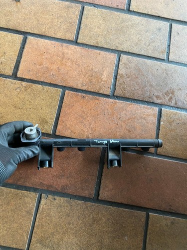 Original Renault Twingo C06 1.2 43kW 58PS Einspritzleiste Düsenstock 7700109066