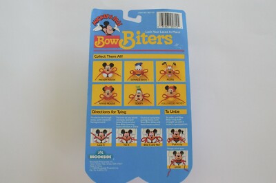 ヴィンテージミッキーBow Biters 1989BROOKSIDE靴紐ホルダー Donald Duck Bow Biters Brookside 1989 Mickie & Pals shoelace