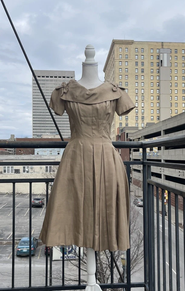 Vestido de fiesta vintage años 50 entallado y acampanado marrón sin mangas cóctel nuevo look XXS Foto 2 de 4