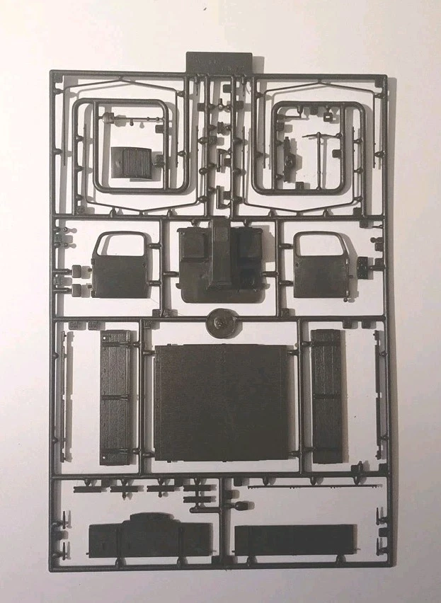 Steyr RSO/01 Tractor - Italeri n.227 - Kit 1:35 - Immagine 4 di 4
