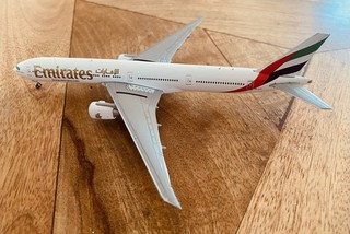 NO RESERVE VERY RARE Emirates GeminiJets 1:400 B777 300ER A6 EPP. Stunning model