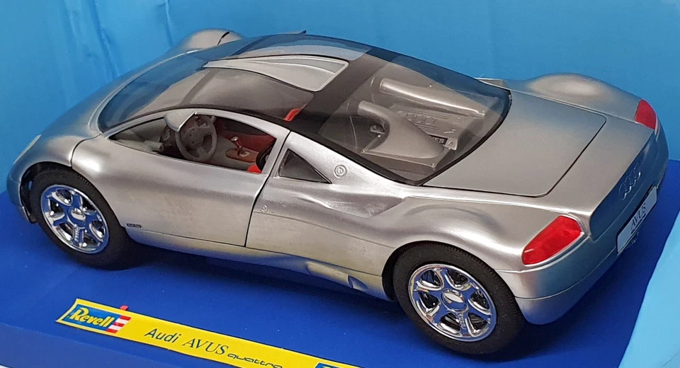 Revell 1/18 Scale Diecast 08426 - Audi Avus Quattro - Brushed Alloy Finish - Image 2 of 4