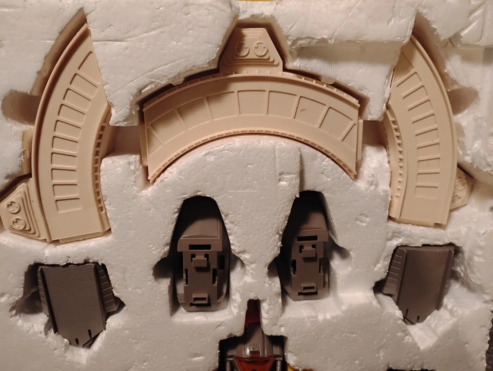 Vintage 1984 Transformers Autobot Defense Base / Omega Supreme - Image 2 of 4