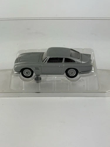 Vintage Corgi James Bond 007 Aston Martin DB5 Diecast Model Car 1/64 Scale