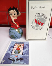 WADE. BETTY BOOP ON TOP OF THE WORLD. Boxed. Limited Edition.