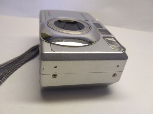Pentax Optio 550 Digtal Camera & Case - Picture 3 of 11
