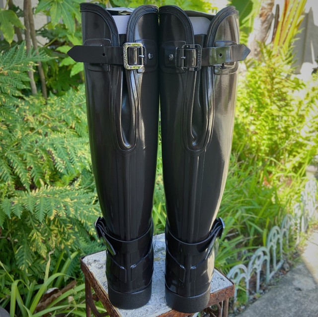 hunter boots thicket