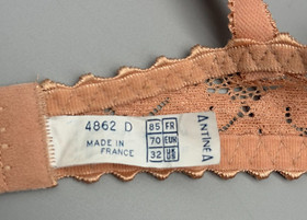 Antinea Lise Charmel 32D Beige Nude Semi-lined Underwired Embroidered Lace Bra