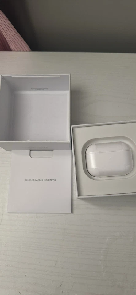 Apple AirPods Pro 2nd Generation - Image 2 of 3