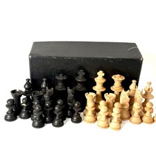 Drueke’s Unweighted Wooden Chessmen Complete in Original Box Set READ MORE