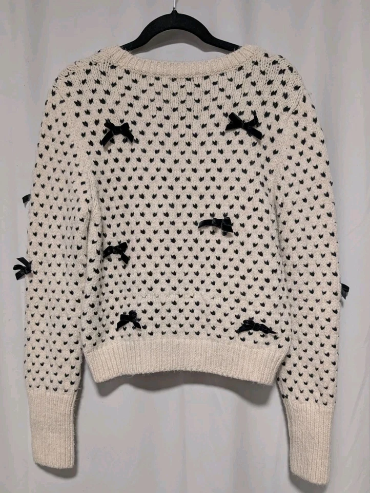Suéter Zara Corazones Marfil y Negro Con Acentos de Lazo de Terciopelo Talla Grande Foto 4 de 4