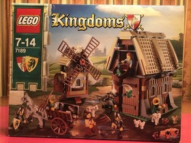 LEGO Kingdoms Mill Village Raid 7189