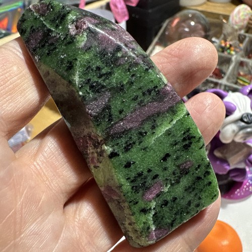 Raw Specimen Ruby in Zoisite Crystal UV Flashes 99gGeology strong flash 75mm - Picture 3 of 7
