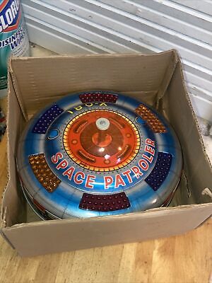 VINTAGE KO No. 5112 Battery Operated KING FLYING SAUCER IN VINTAGE KO No. 5112 Battery Operated KING FLYING SAUCER IN