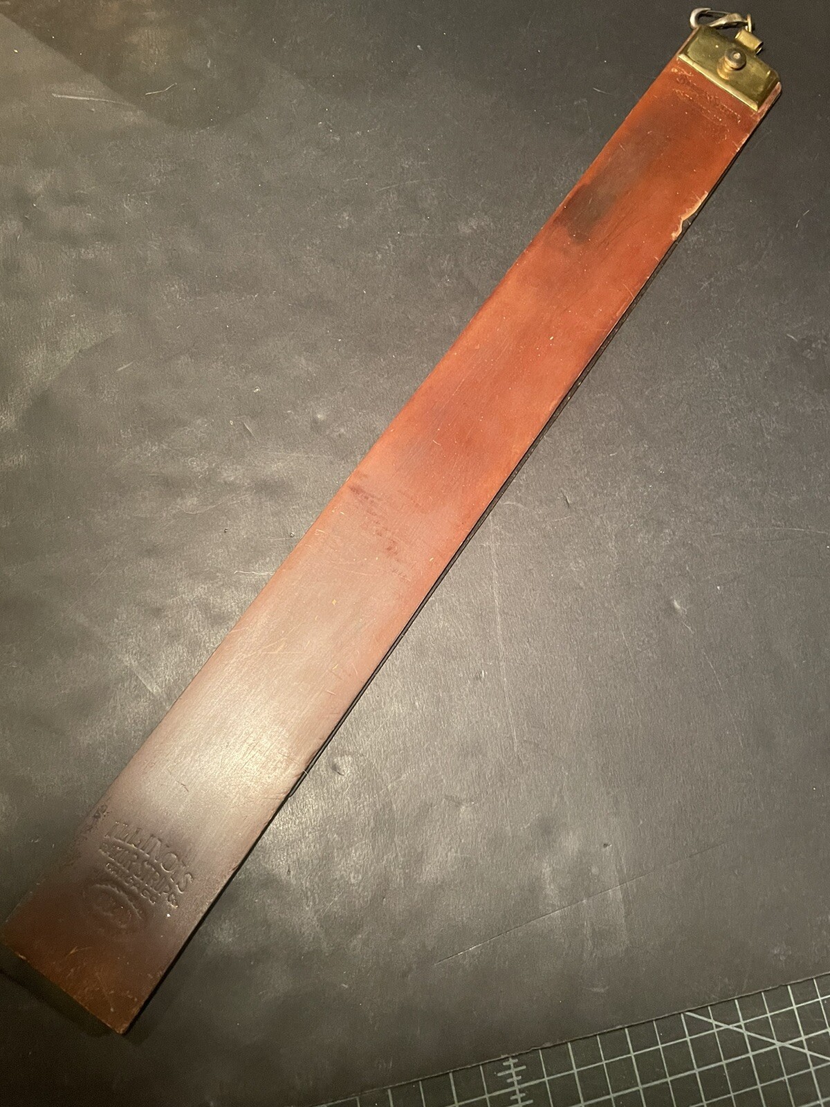 ILLINOIS RAZOR STROP CO CHICAGO 6540 LEATHER HORSE HIDE BARBER'S STRAP