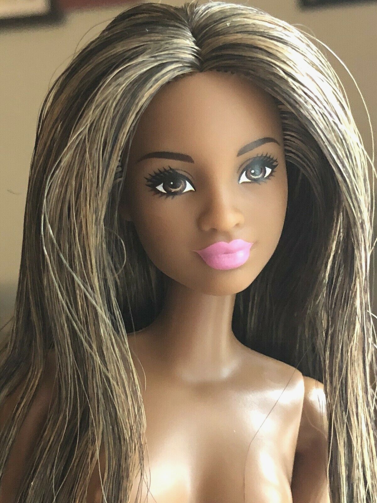 doll with brown hair