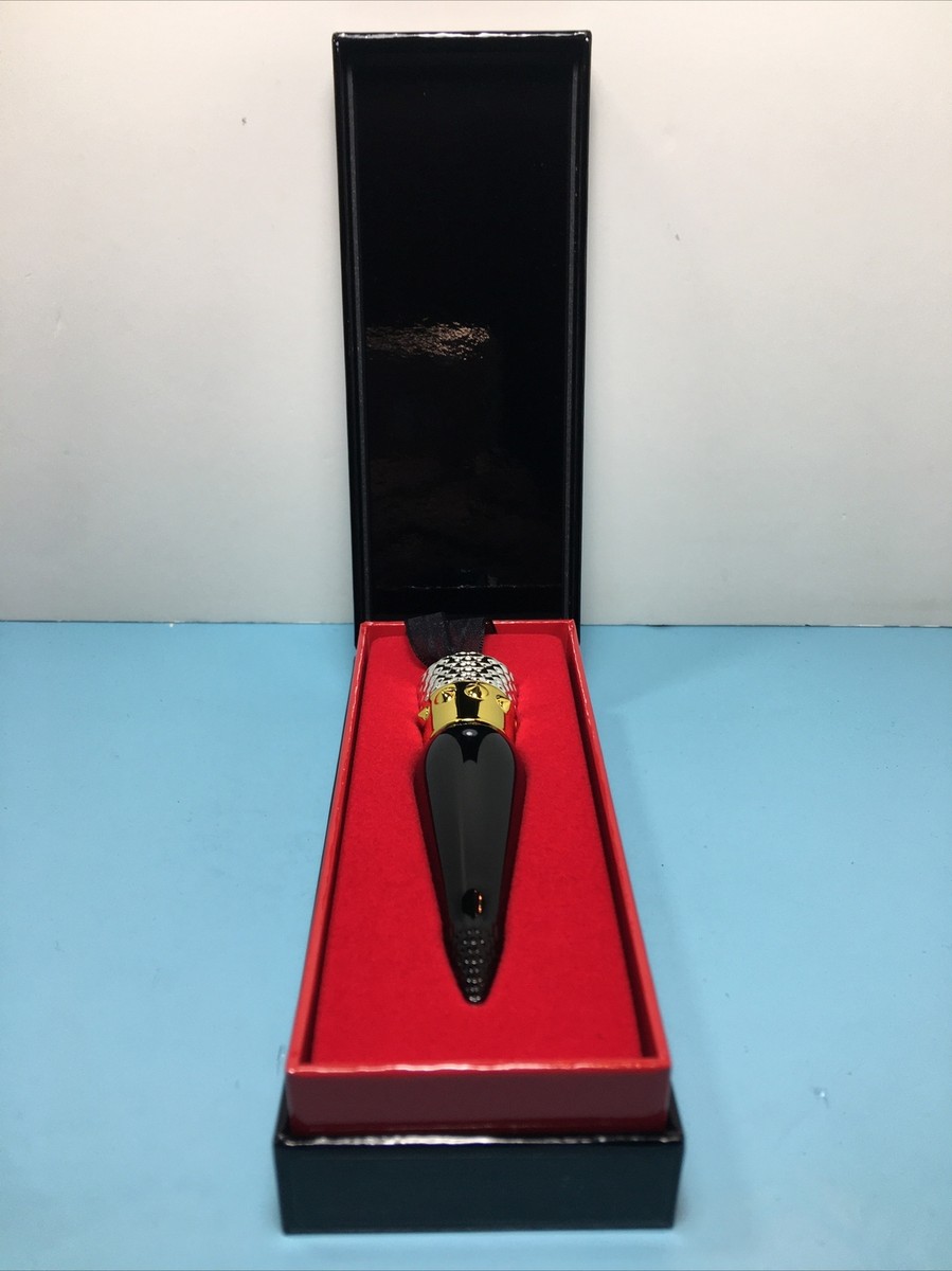 CHRISTIAN LOUBOUTIN - SILKY SATIN LIP COLOUR - ROUGE LOUBOUTIN 001