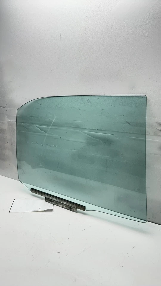 98 99 00 01 02 TOYOTA COROLLA Rear Door Glass/window Toyota Right Foto 2 de 4