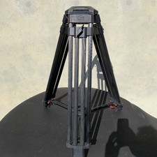 Sachtler 100 CF HD Carbon Fiber Tripod w Sachtler 7007 Spreader