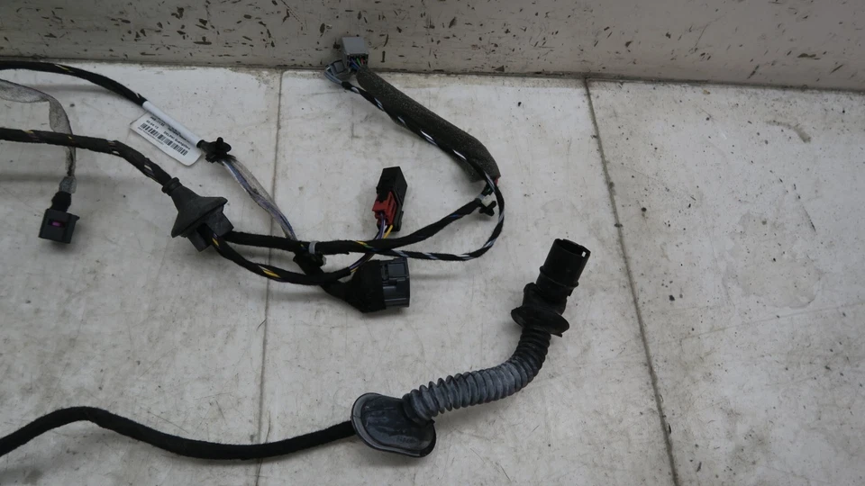 Arnés de cableado para puerta trasera izquierda Volvo XC90 2007-2014 OEM 8697920 Foto 3 de 4