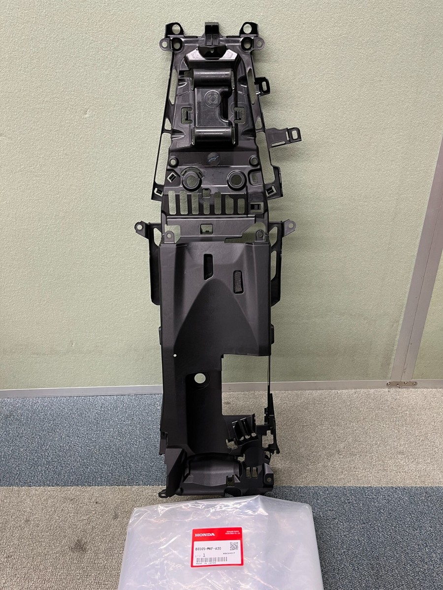 Honda 2017-2018 CB Rear Fender B 80105-MKF-A20 OEM New | eBay