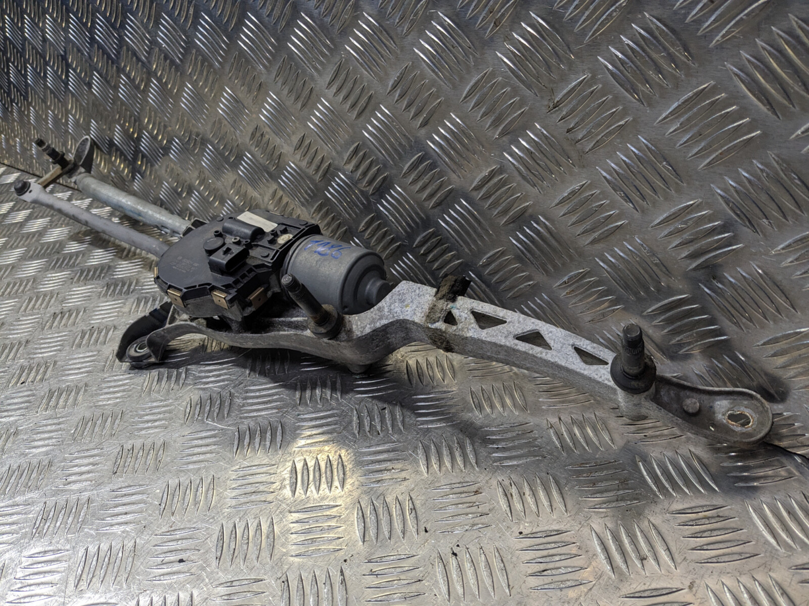 MERCEDES W207 Wiper Motor Front Windshield Linkage E Class A207  