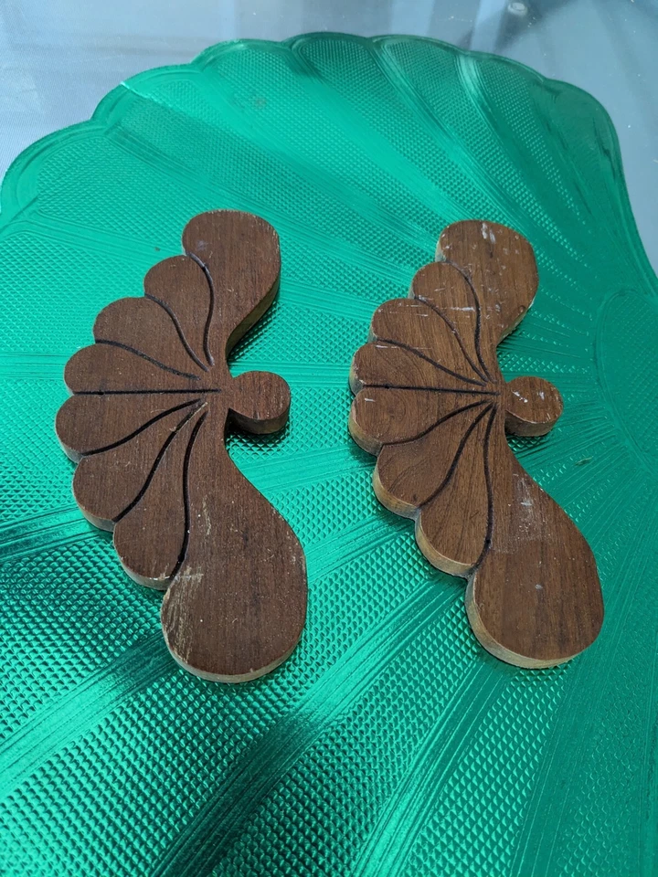 Pair Of Salvaged Antique Decorative Carved Chestnut Moldings Appliques - Image 4 of 4