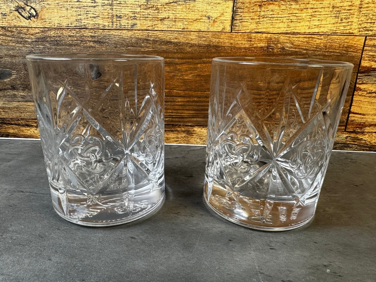 Dewar's True Scotch Whiskey Glass Clear Embossed Trefoil Celtic