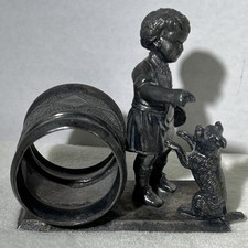 Bague de serviette triple plaqué argent Rogers & Bro garçon avec mendicité chien #199 victorienne