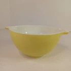 Vtg PYREX Yellow Cinderella Oven Ware Mixing Bowl 1.5 PT