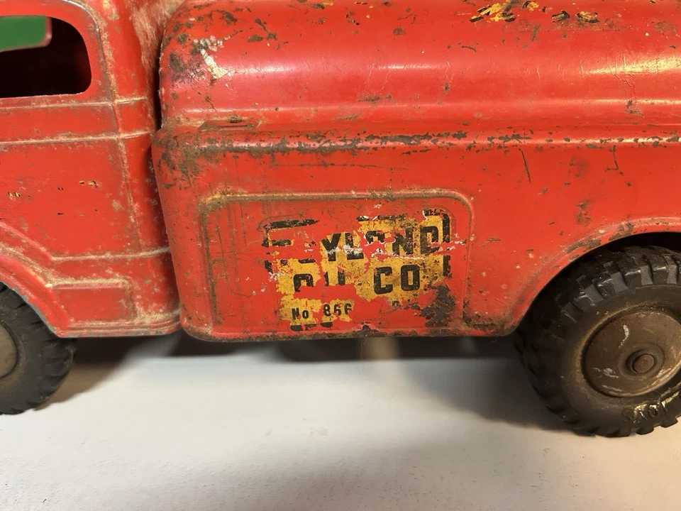 Camión cisterna Tonka vintage de acero prensado Strutco de los años 60 Foto 2 de 4