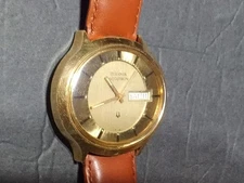 Rare Vintage Oval Bulova Accutron 2182 15J Jewels Gold Plated Watch Parts/Repair