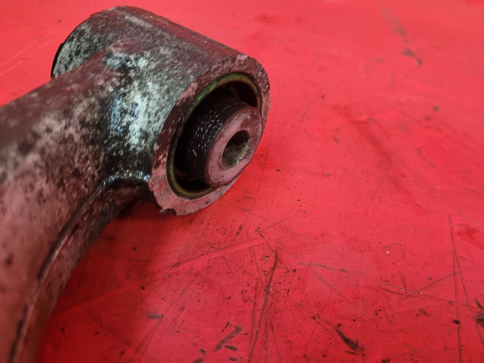 LOTUS EXIGE LOWER CONTROL ARM REAR DRIVER SIDE OFFSIDE RH 2017 3.5L PETROL - image 2 of 4