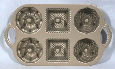 NORDIC WARE GEO BUNDLETTE GOLD 6 MINI BUNDT BAKING MOLDS DOUBLE HANDLED PAN NEW