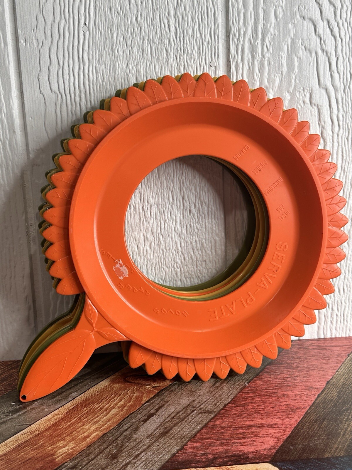 Set of 6 Serva-Plate Paper Plate Holders Flower Shape Orange Yellow Green