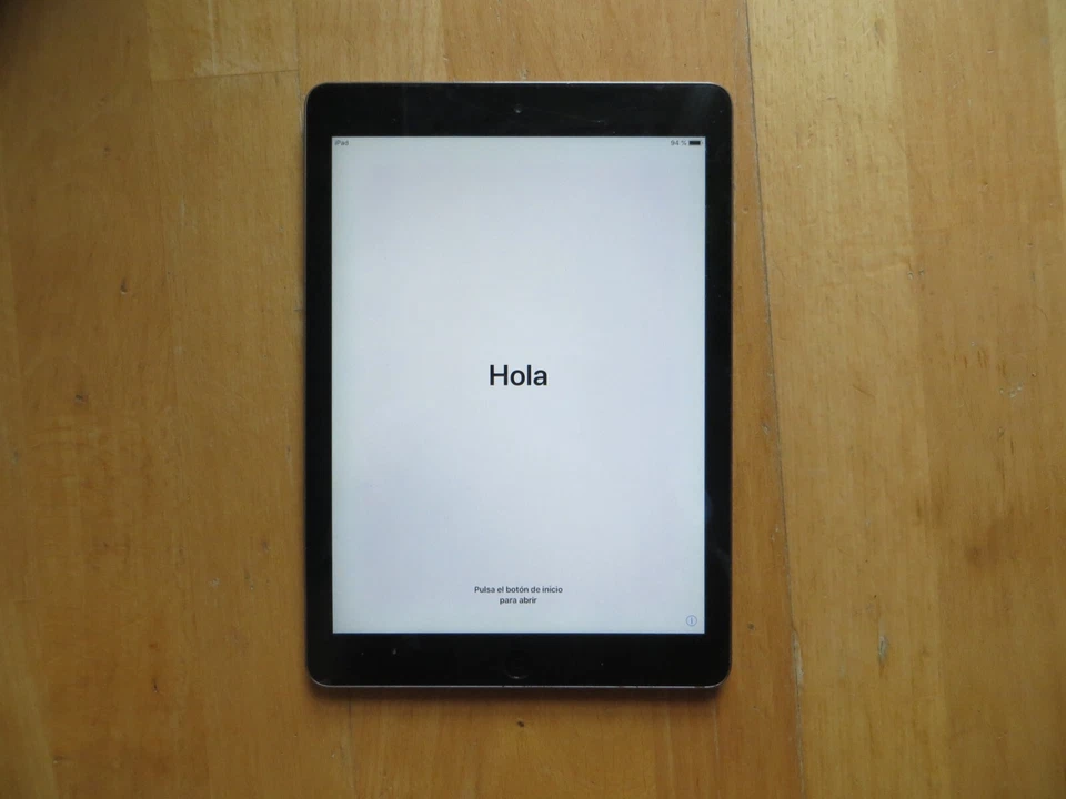 iPad Air A1474 16GB Space Gray iCloud Locked
