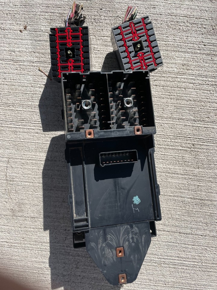 1997 1998 Ford F150 F250 Interior Dash Fuse Relay Box Panel Block F65B