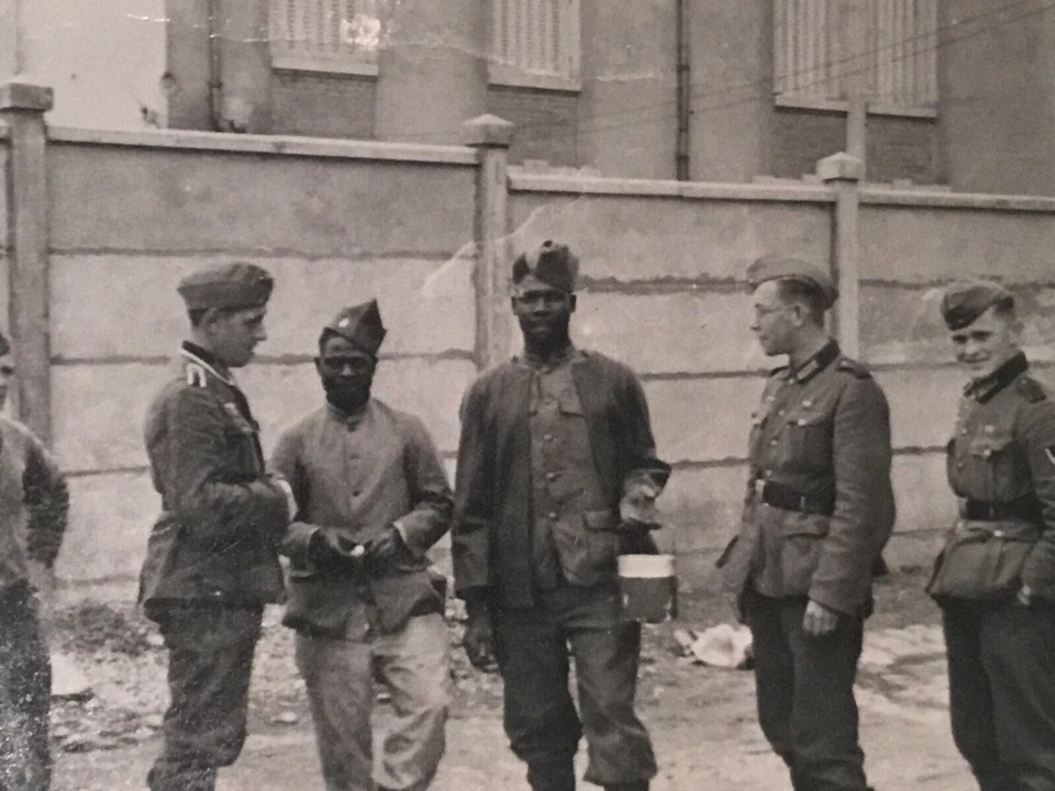 XXX RARA FOTO DE SOLDADOS ALEMANES NEGROS AFRICANOS LEGIÓN ÁRABE GRATIS SEGUNDA GUERRA MUNDIAL Foto 3 de 4