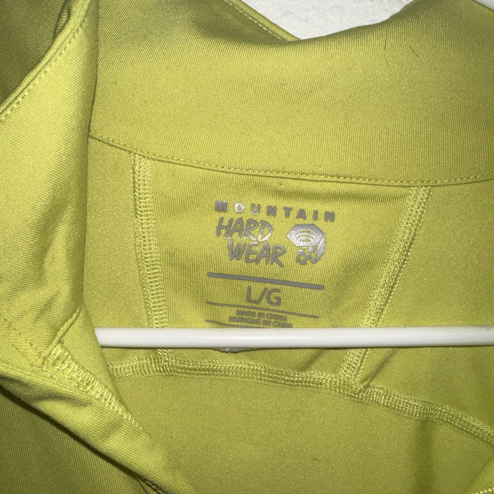 Mountain Hardware Basic pullover hoodie size Large - image 2