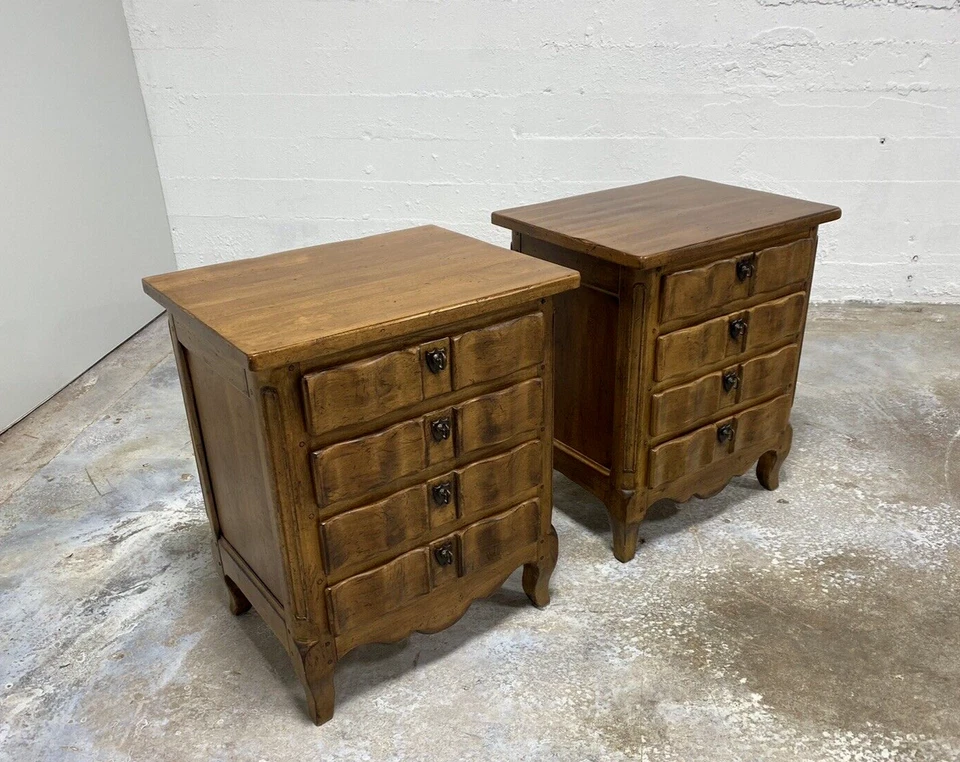 Mesitas de noche de cuatro cajones Drexel Heritage Furniture Foto 4 de 4